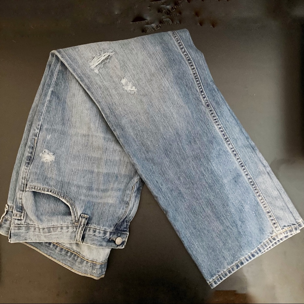 Old Navy Women’s Ripped Wide Leg Jeans